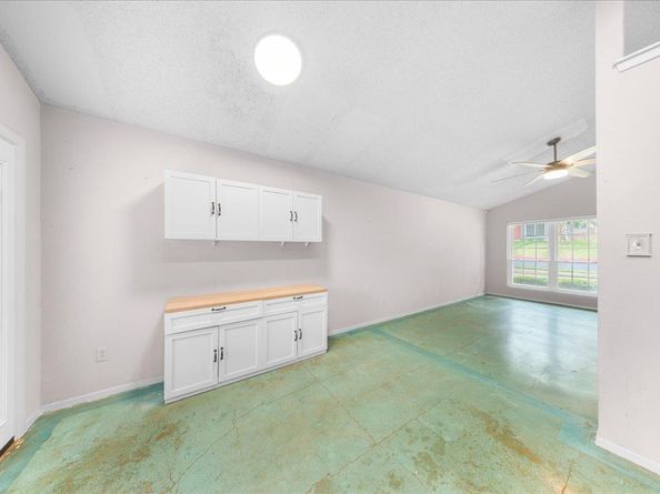 1015 E Yager LN 187, Austin TX 78753