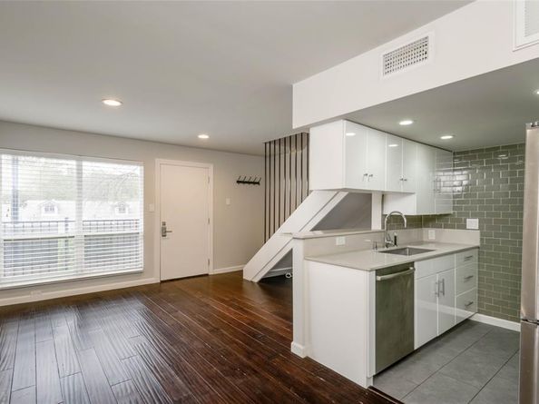 3110 Red River ST 220, Austin TX 78705