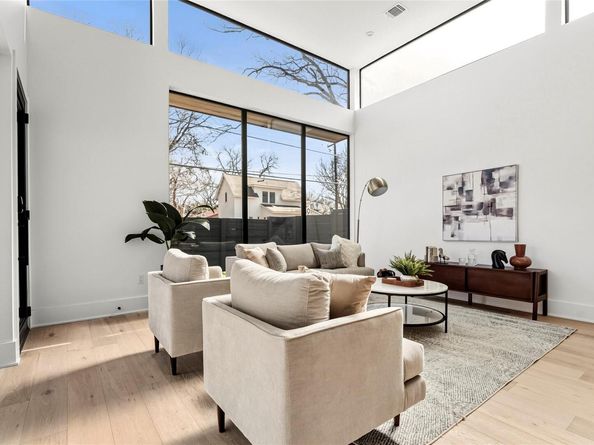 44 Chicon ST 1, Austin TX 78702