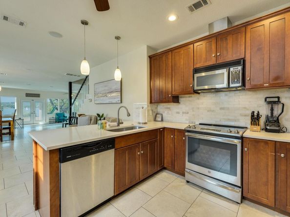 6003 Rittenhouse Shore DR, Austin TX 78734