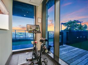 84 East Ave 3909, Austin TX 78701