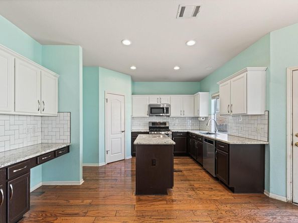 3718 Eagles Nest ST, Round Rock TX 78665