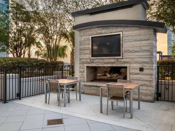 360 Nueces ST 1612, Austin TX 78701