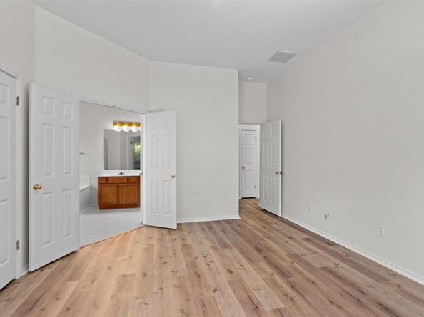 4233 Kingsburg DR, Round Rock TX 78681