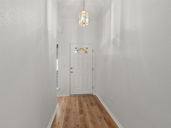 4233 Kingsburg DR, Round Rock TX 78681