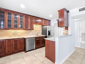 407 E 45th ST 108, Austin TX 78751