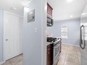 407 E 45th ST 108, Austin TX 78751