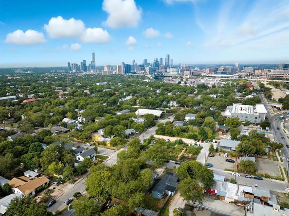 2205 Coleto ST, Austin TX 78722
