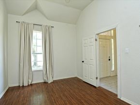 301 Gulfstream DR, Georgetown TX 78626