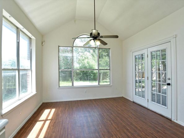 301 Gulfstream DR, Georgetown TX 78626