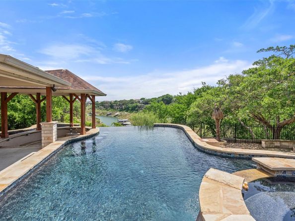22126 Briarcliff DR, Spicewood TX 78669