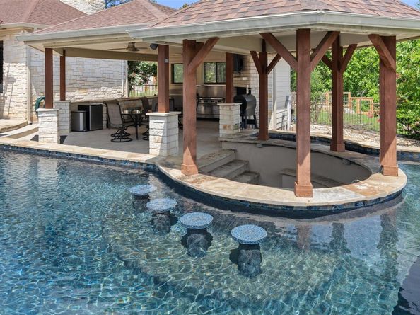 22126 Briarcliff DR, Spicewood TX 78669