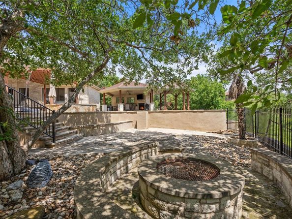 22126 Briarcliff DR, Spicewood TX 78669