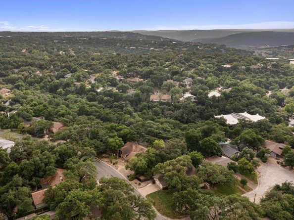 8910 Wildridge DR, Austin TX 78759