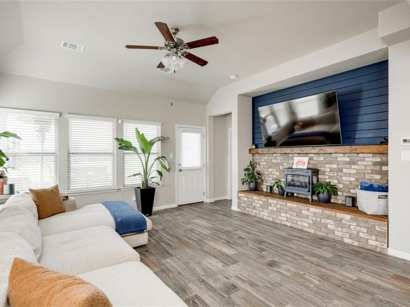 709 Tinton Falls LN, Pflugerville TX 78660