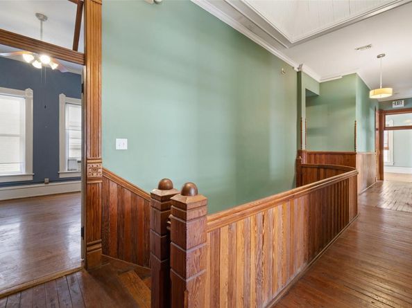 109 E 10th ST, Austin TX 78701