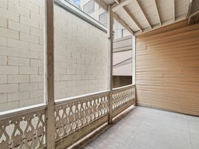 109 E 10th ST, Austin TX 78701