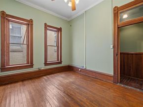 109 E 10th ST, Austin TX 78701