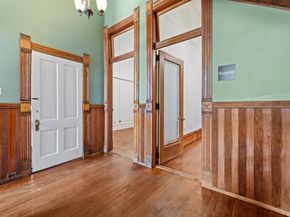 109 E 10th ST, Austin TX 78701