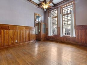 109 E 10th ST, Austin TX 78701