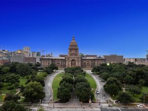 109 E 10th ST, Austin TX 78701