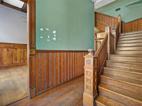 109 E 10th ST, Austin TX 78701