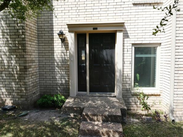 8400 Jamestown Dr 204, Austin TX 78758