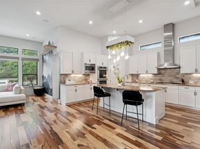1102 W Monroe ST, Austin TX 78704