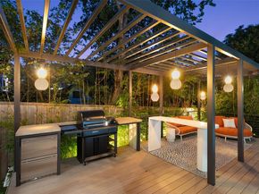 1102 W Monroe ST, Austin TX 78704