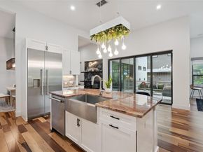 1102 W Monroe ST, Austin TX 78704
