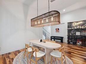 1102 W Monroe ST, Austin TX 78704