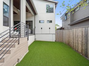 1102 W Monroe ST, Austin TX 78704