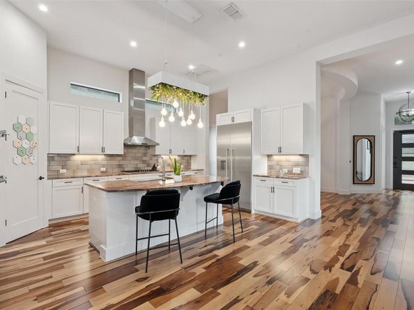 1102 W Monroe ST, Austin TX 78704