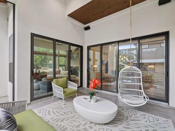 1102 W Monroe ST, Austin TX 78704