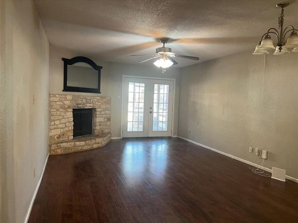 6900 Lovely LN, Austin TX 78744