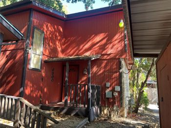 6900 Lovely LN