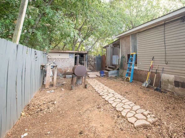 2909 Goodwin Ave, Austin TX 78702