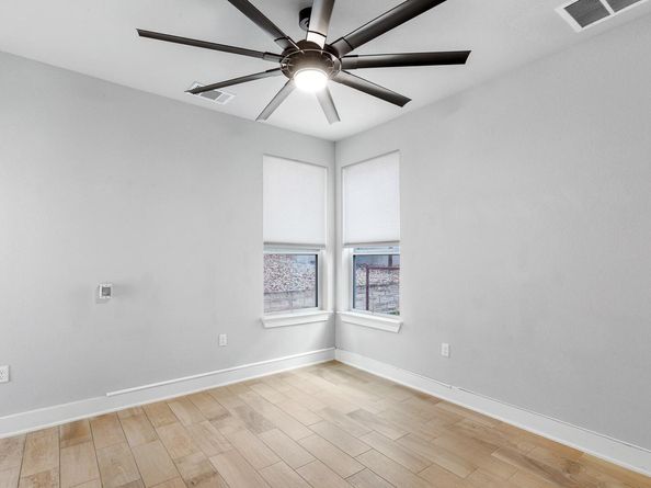 1925 Teagle DR 234C, Austin TX 78741