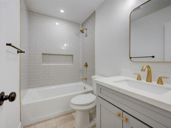 11411 Ptarmigan Dr, Austin TX 78758