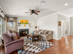 7716 Waldon DR E, Austin TX 78750