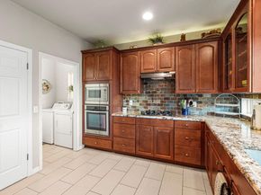 7716 Waldon DR E, Austin TX 78750