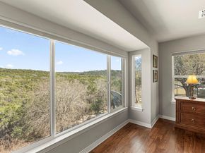 7716 Waldon DR E, Austin TX 78750