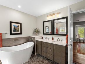 7716 Waldon DR E, Austin TX 78750