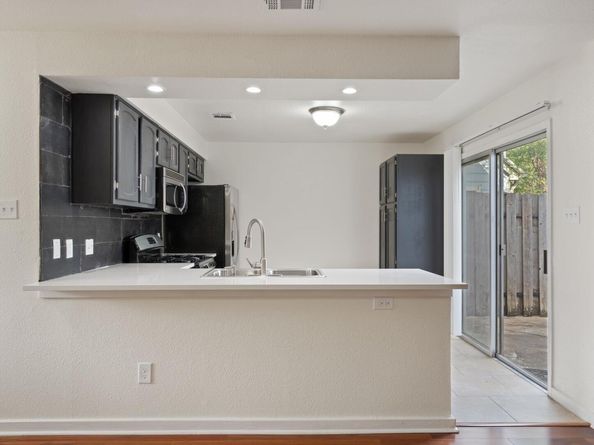 8330 Fathom CIR 102, Austin TX 78750