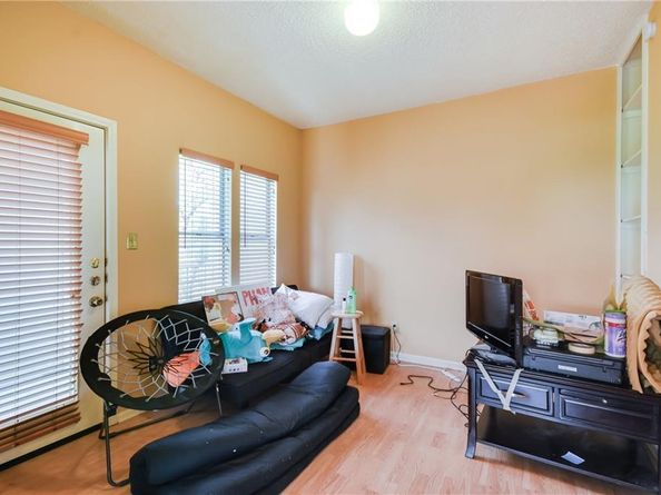 3115 Tom Green ST 404, Austin TX 78705