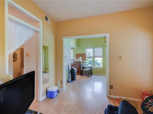3115 Tom Green ST 404, Austin TX 78705