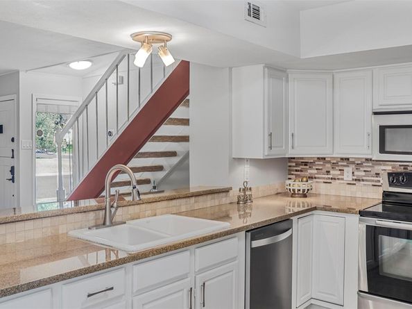 8801 Tallwood DR Unit B, Austin TX 78759