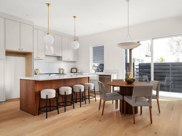 4901 Gladeview DR B, Austin TX 78745