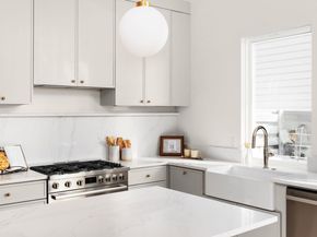 4901 Gladeview DR B, Austin TX 78745