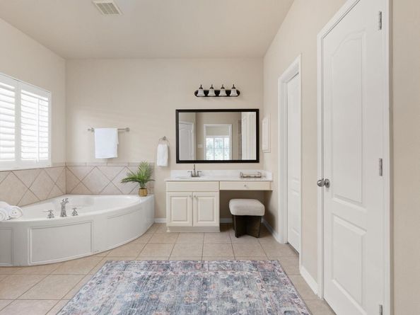 6600 Magenta LN, Austin TX 78739